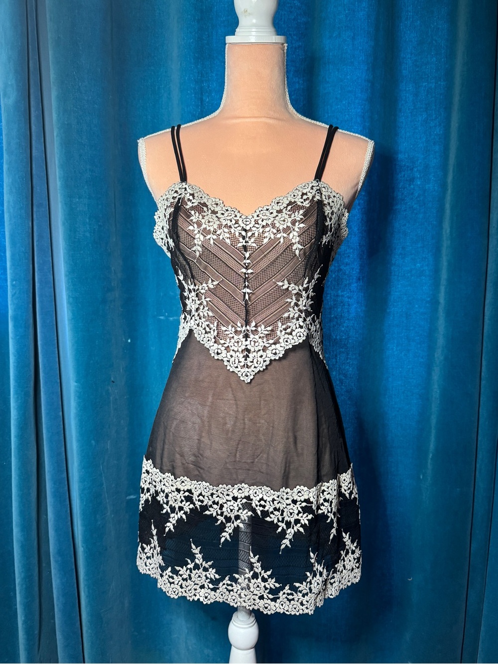 Wacoal Black Lace-Trim Sheer Chemise